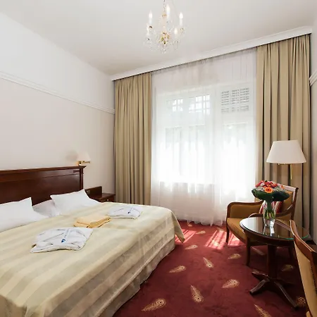 Ensana Thermia Palace Szálloda Pöstyén