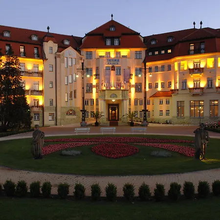 Готель Ensana Thermia Palace П'єштяни