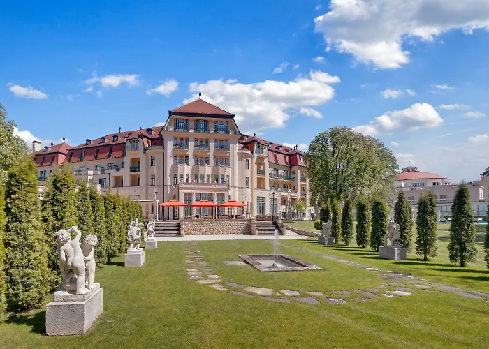 Ensana Thermia Palace Piest'any